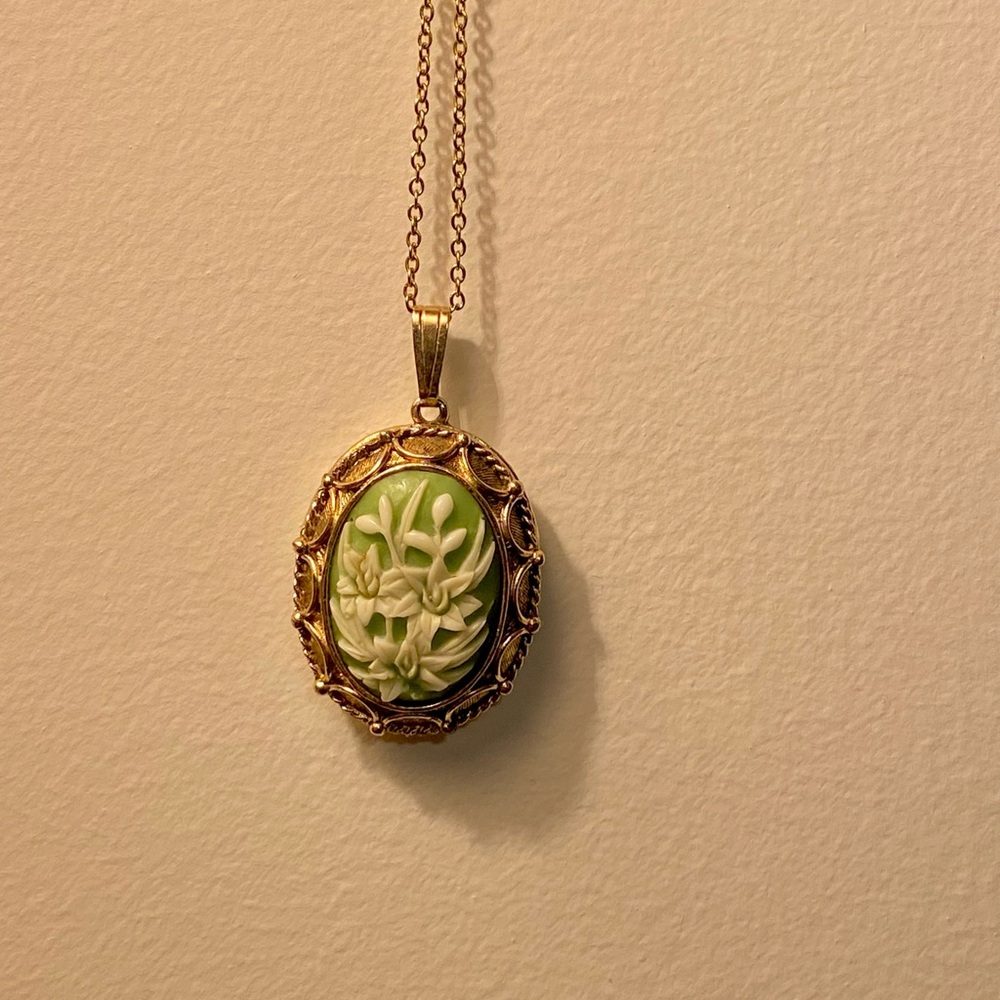 Vintage Vanda Perfume Locket